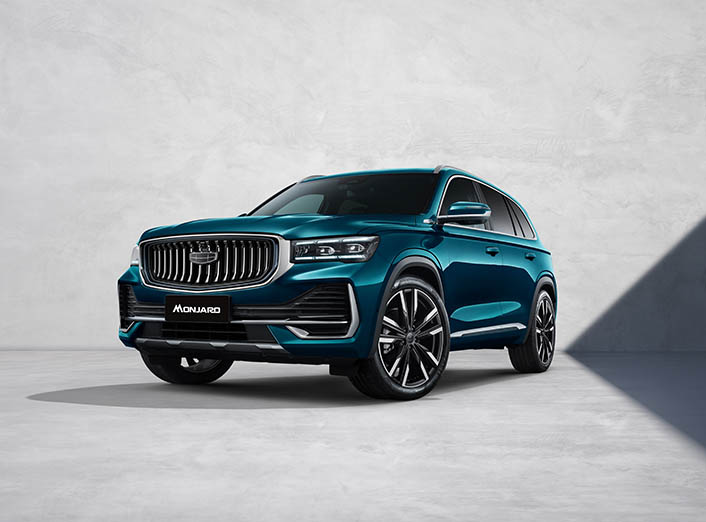 В экстерьере